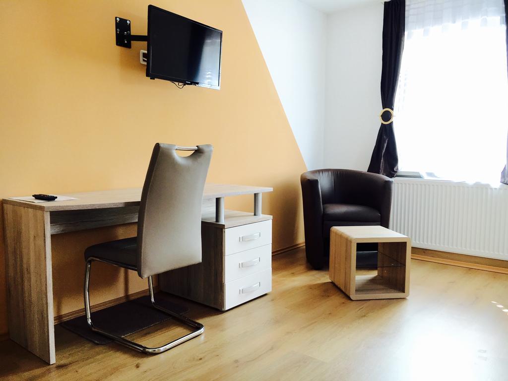 Arb Pension Gmbh Herchsheim Ngoại thất bức ảnh