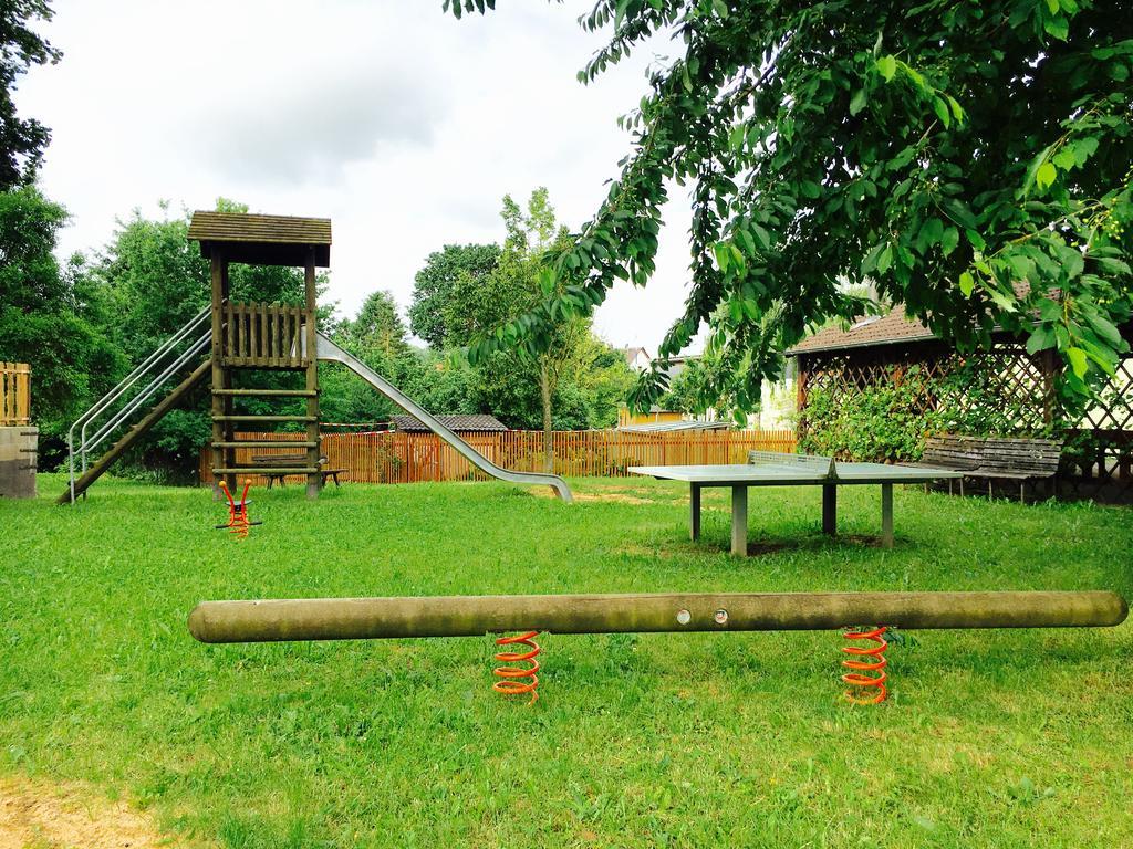 Arb Pension Gmbh Herchsheim Ngoại thất bức ảnh